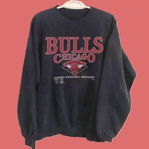 Vtg Chicago Bulls Basketball Crewneck Sweatshirt, NBA Chicago Bulls Shirt